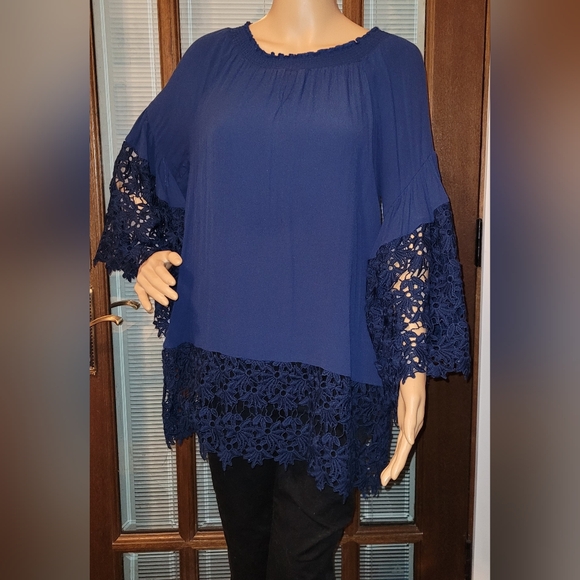 Colleen Lopez A Bit of Romance On/Off Shoulder Lace Top from HSN - Picture 4 of 7